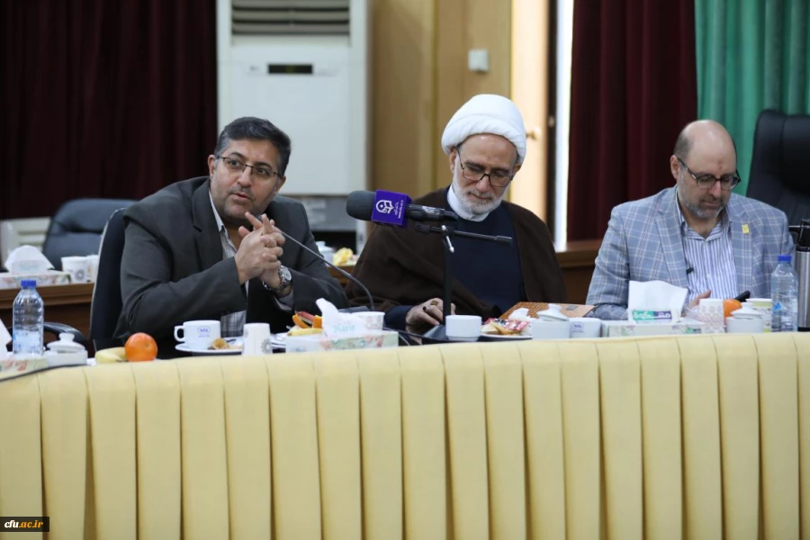 نشست هم اندیشی اعضای هیات رئیسه با مدیران استانی 42