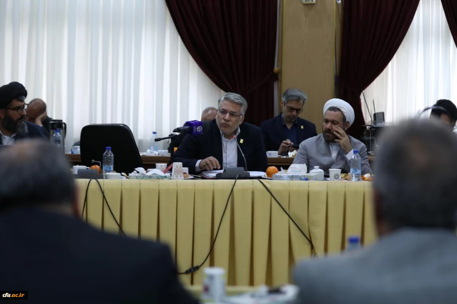 نشست هم اندیشی اعضای هیات رئیسه با مدیران استانی 43