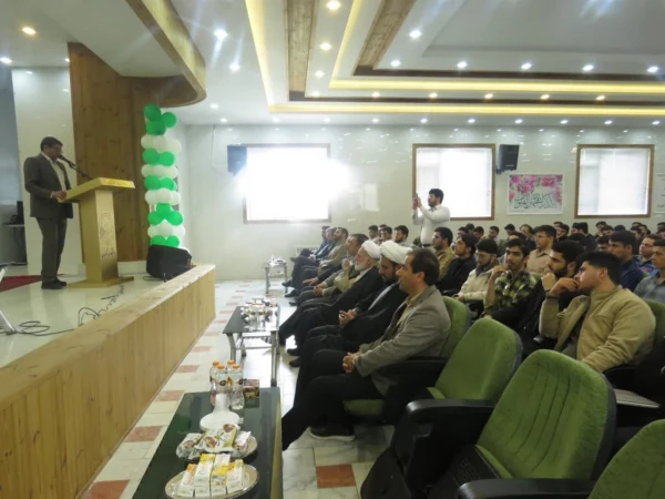 کمبود فضای خوابگاهی دانشگاه فرهنگیان اراک باید رفع شود
 6