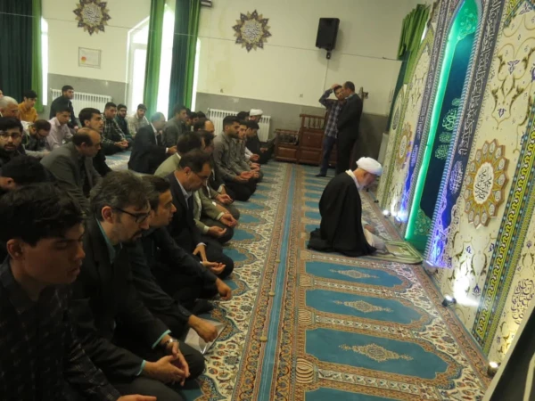 کمبود فضای خوابگاهی دانشگاه فرهنگیان اراک باید رفع شود
 7