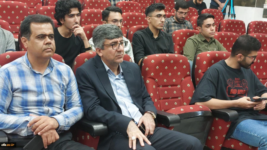 با حضور عضو هیات علمی دانشگاه تربیت دبیر شهید رجایی؛
کارگاه انگلیسی برای اهداف خاص ( ESP) در دانشگاه فرهنگیان استان بوشهر برگزار شد 3