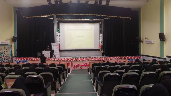 با حضور رئیس ستاد اقامه نماز استان بوشهر؛ دوره آموزشی تربیتی معراج در دانشگاه فرهنگیان برگزار شد 10