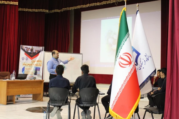 رئیس دانشگاه فرهنگیان استان بوشهر:
جشنواره تدریس برتر ساختگاه معلمان قوی برای ایران قوی است 2