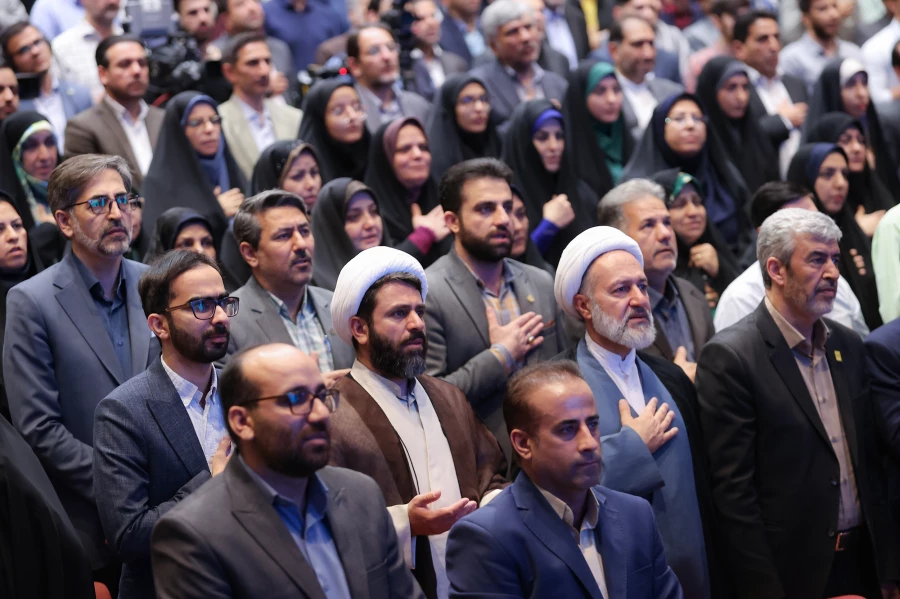 بنای دولت تقویت دانشگاه فرهنگیان و شهید رجایی در همه زمینه ها بویژه جذب اساتید برجسته است 5