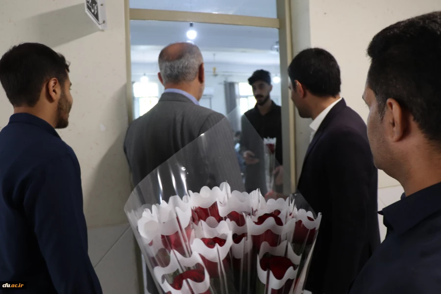 معلمان ویژه ترین عنصر نظام آموزشی هستند. 9