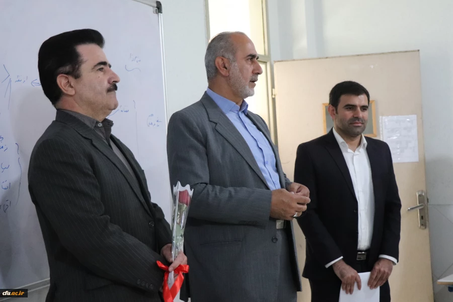 معلمان ویژه ترین عنصر نظام آموزشی هستند. 10