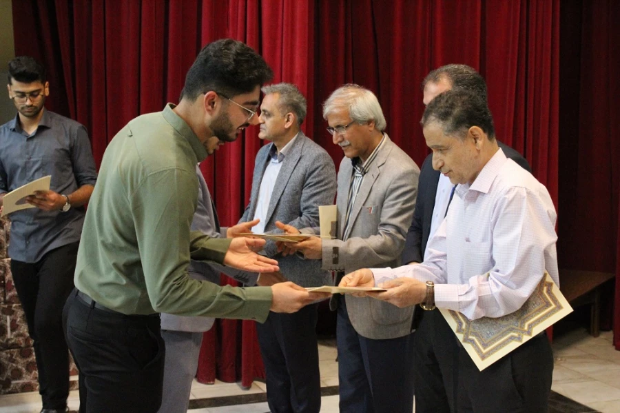 با حضور رئیس سازمان نظام روانشناسی استان بوشهر؛
آئین بزرگداشت روز روانشناسی و مشاور در دانشگاه فرهنگیان استان بوشهر برگزار شد 3