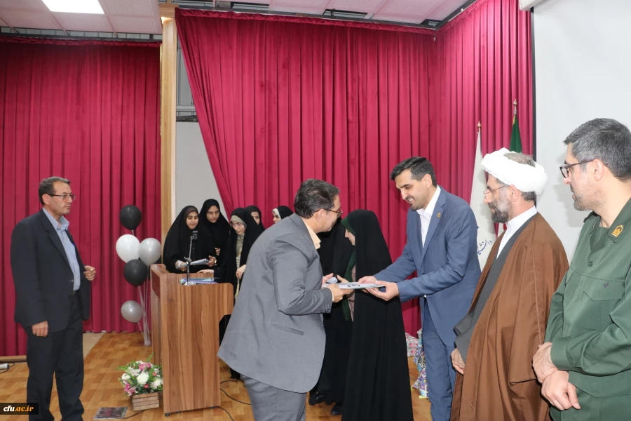 برگزاری مراسم بزرگداشت مقام معلم و گرامیداشت هفته سرآمدی آموزش در استان آذربایجان شرقی 8