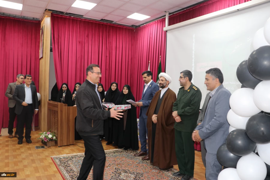 برگزاری مراسم بزرگداشت مقام معلم و گرامیداشت هفته سرآمدی آموزش در استان آذربایجان شرقی 10