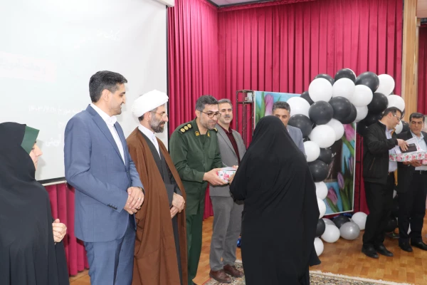 برگزاری مراسم بزرگداشت مقام معلم و گرامیداشت هفته سرآمدی آموزش در استان آذربایجان شرقی 13