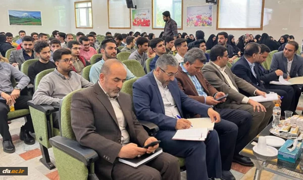 نشست توجیهی دانشجویان طرح دو مدرکی دانشگاه اراک
 2