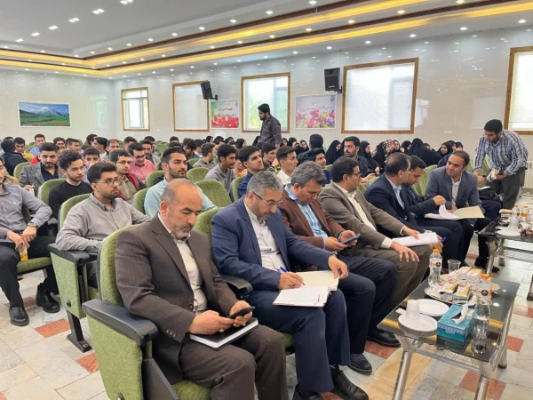 نشست توجیهی دانشجویان طرح دو مدرکی دانشگاه اراک
 5