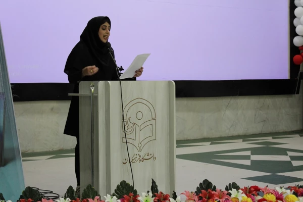 با حضور شاعران برجسته استان بوشهر؛
شب شعر گویشی در پردیس بنت الهدی صدر بوشهر برگزار شد 4