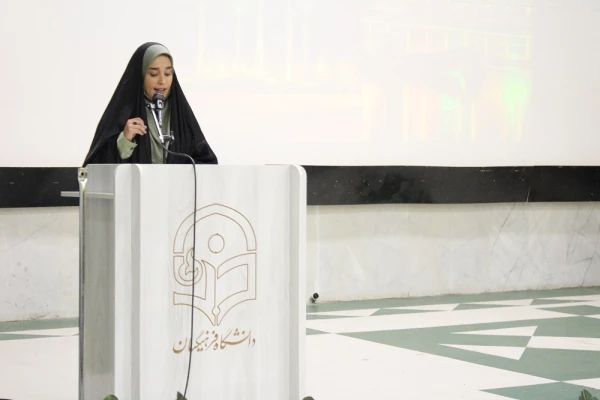 با حضور شاعران برجسته استان بوشهر؛
شب شعر گویشی در پردیس بنت الهدی صدر بوشهر برگزار شد 8