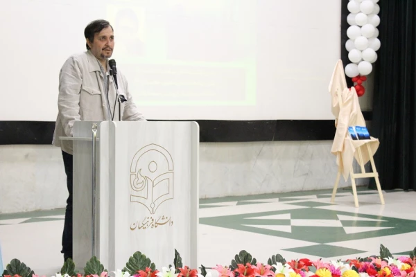 با حضور شاعران برجسته استان بوشهر؛
شب شعر گویشی در پردیس بنت الهدی صدر بوشهر برگزار شد 11