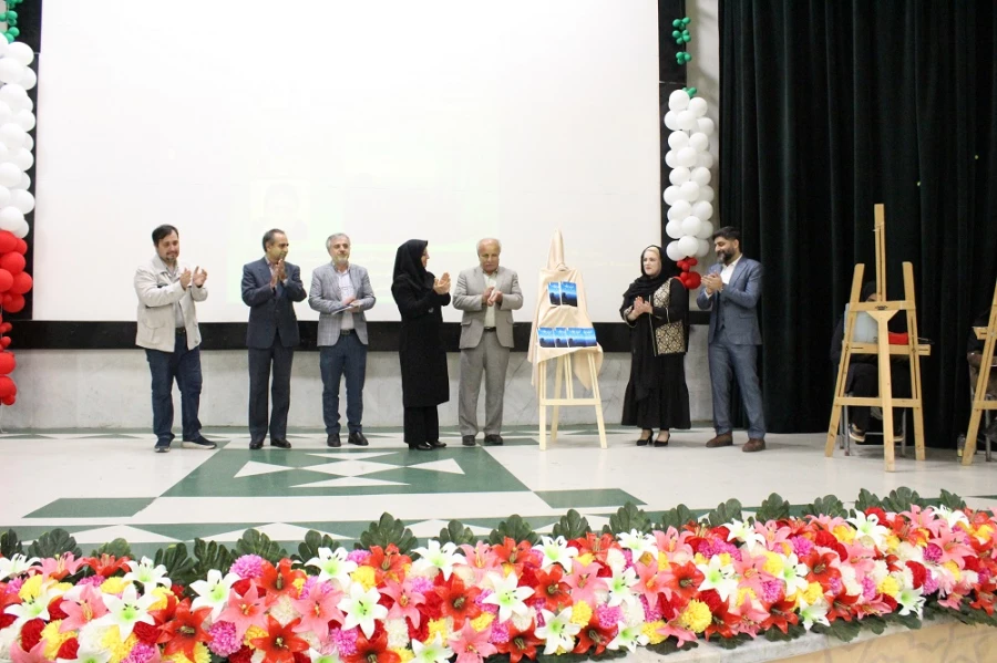 با حضور شاعران برجسته استان بوشهر؛
شب شعر گویشی در پردیس بنت الهدی صدر بوشهر برگزار شد 19