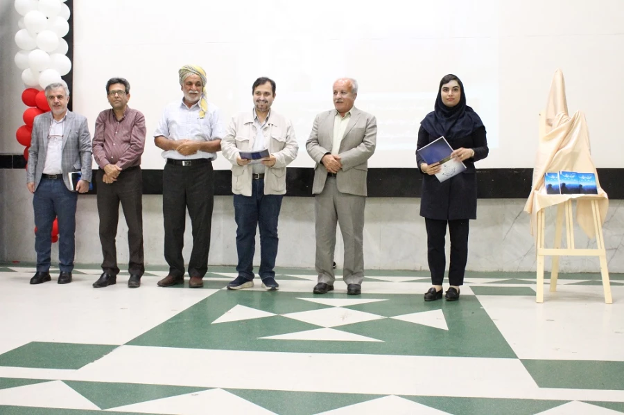 با حضور شاعران برجسته استان بوشهر؛
شب شعر گویشی در پردیس بنت الهدی صدر بوشهر برگزار شد 21