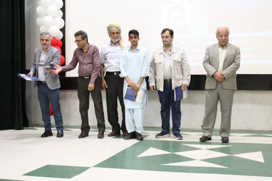 با حضور شاعران برجسته استان بوشهر؛
شب شعر گویشی در پردیس بنت الهدی صدر بوشهر برگزار شد 22