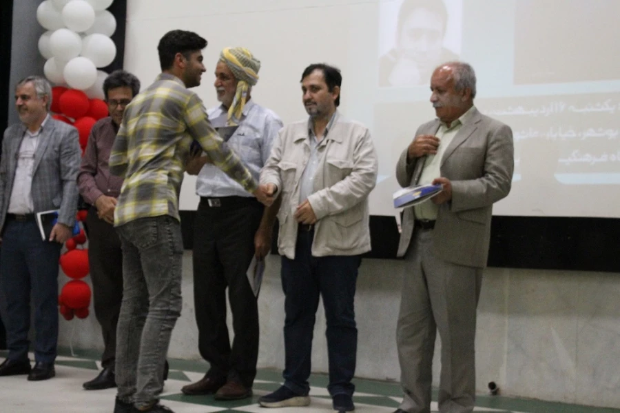 با حضور شاعران برجسته استان بوشهر؛
شب شعر گویشی در پردیس بنت الهدی صدر بوشهر برگزار شد 25