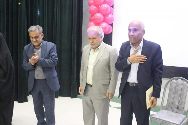 در پردیس های استان بوشهر برگزار شد؛
آئین گرامیداشت مقام و استاد 8