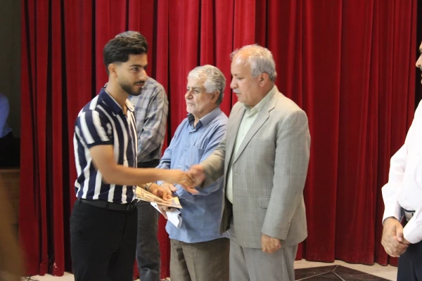 در پردیس های استان بوشهر برگزار شد؛
آئین گرامیداشت مقام و استاد 2