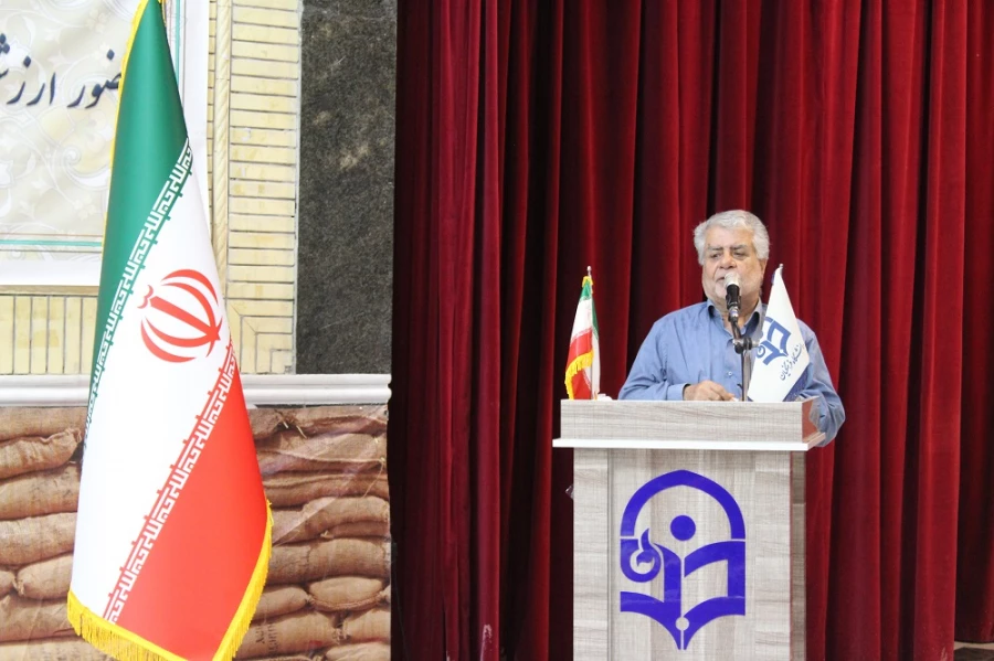 در پردیس های استان بوشهر برگزار شد؛
آئین گرامیداشت مقام و استاد 10