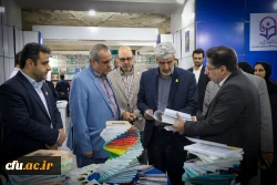 بازدید دکتر برزویی از سی و پنجمین نمایشگاه بین المللی کتاب در غرفه دانشگاه فرهنگیان 6