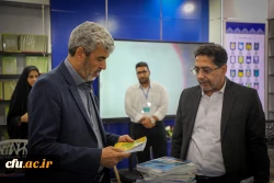 بازدید دکتر برزویی از سی و پنجمین نمایشگاه بین المللی کتاب در غرفه دانشگاه فرهنگیان 8