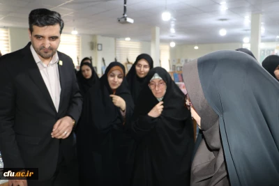 به همت واحد فرهنگی و انجمن هنر پردیس الزهرا(س) انجام شد:

افتتاح یازدهمین نمایشگاه آثار هنری دانشجو معلمان و اساتید دانشگاه فرهنگیان آذربایجان شرقی