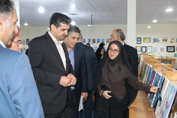 افتتاح یازدهمین نمایشگاه آثار هنری دانشجو معلمان و اساتید دانشگاه فرهنگیان آذربایجان شرقی 5