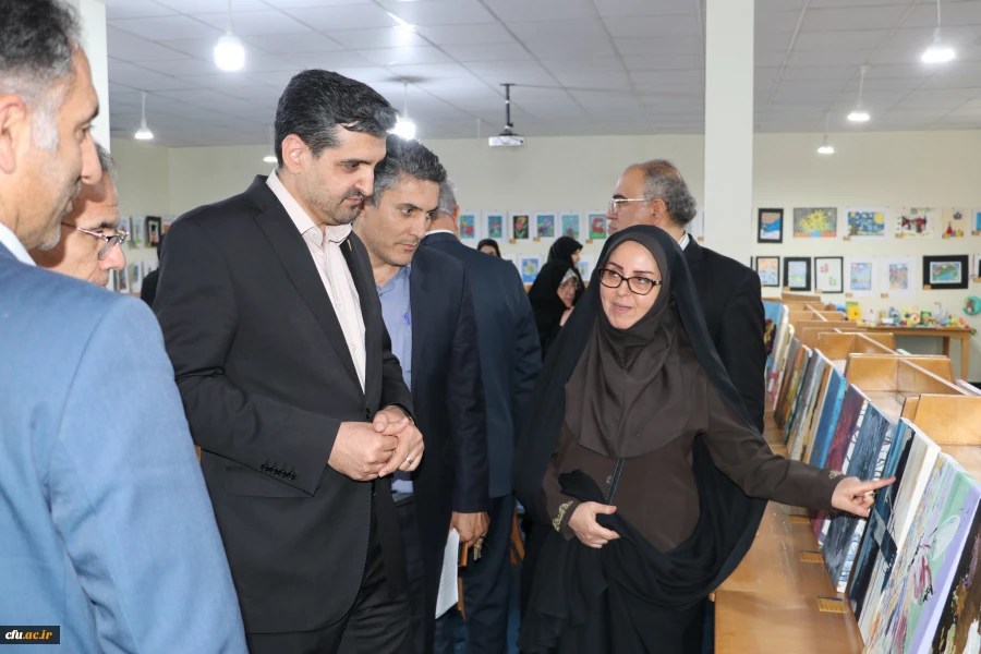 افتتاح یازدهمین نمایشگاه آثار هنری دانشجو معلمان و اساتید دانشگاه فرهنگیان آذربایجان شرقی 5