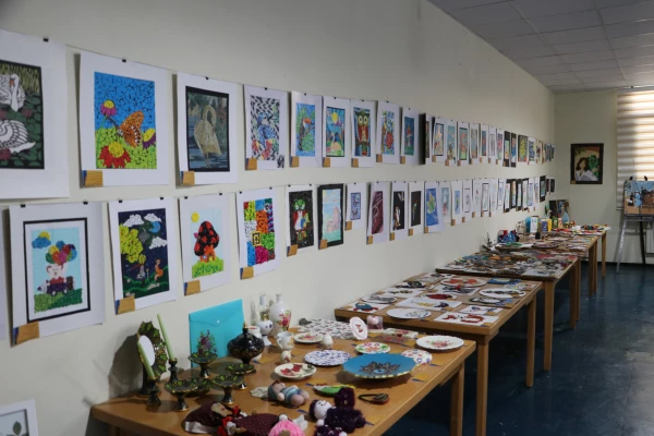 افتتاح یازدهمین نمایشگاه آثار هنری دانشجو معلمان و اساتید دانشگاه فرهنگیان آذربایجان شرقی 6