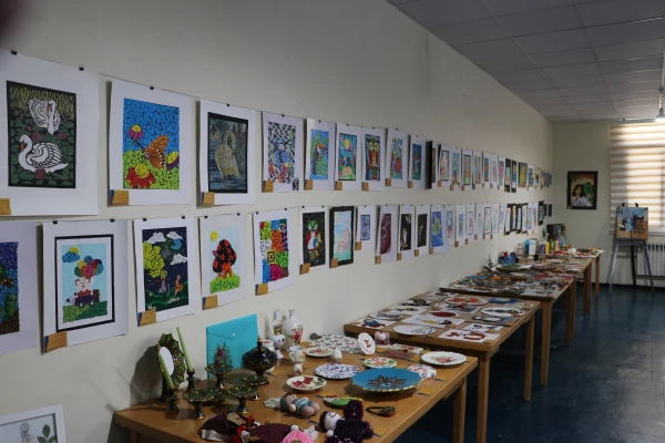 افتتاح یازدهمین نمایشگاه آثار هنری دانشجو معلمان و اساتید دانشگاه فرهنگیان آذربایجان شرقی 20