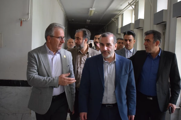 بازدید استاندار از دانشگاه فرهنگیان کرمانشاه و برگزاری ششمین جلسه هیات امنای دانشگاه

 2