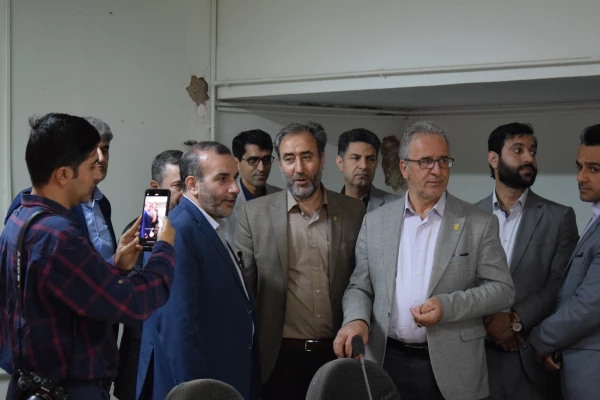 بازدید استاندار از دانشگاه فرهنگیان کرمانشاه و برگزاری ششمین جلسه هیات امنای دانشگاه

 4