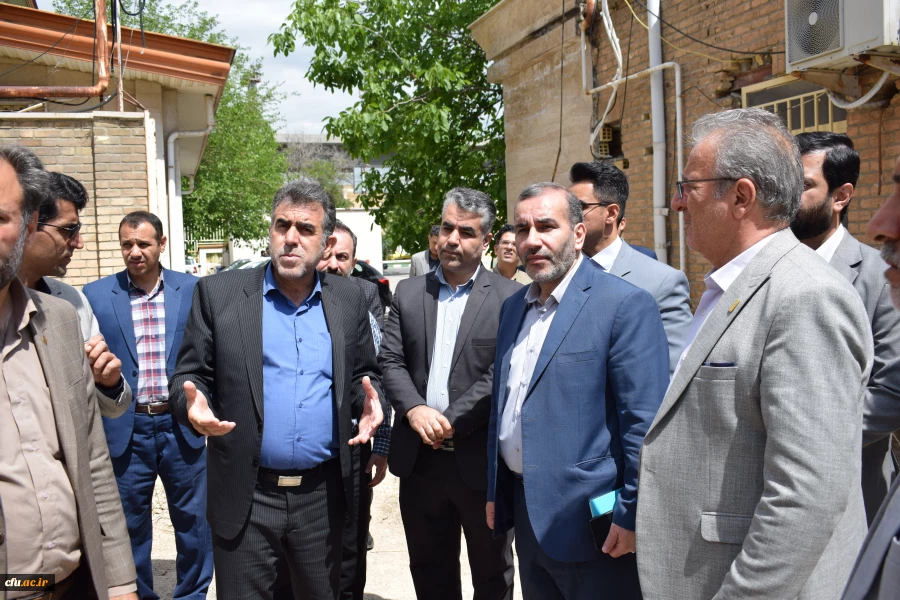 بازدید استاندار از دانشگاه فرهنگیان کرمانشاه و برگزاری ششمین جلسه هیات امنای دانشگاه

 12