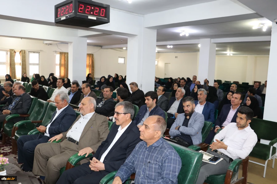 
همایش بزرگ 600 تن از مدیران ،معلمان و دبیران راهنمای  کارورزی استان آذربایجان شرقی 5