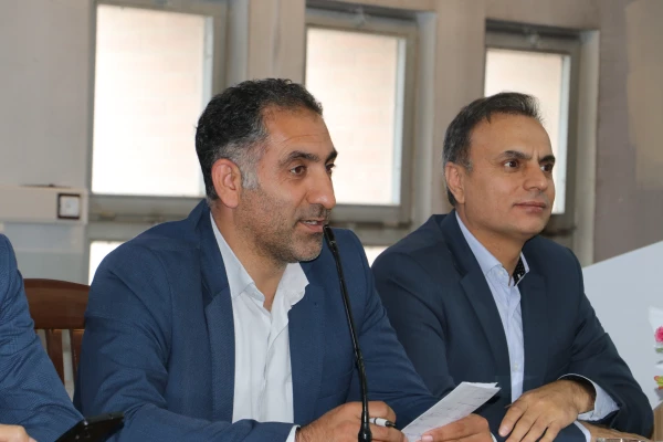 
همایش بزرگ 600 تن از مدیران ،معلمان و دبیران راهنمای  کارورزی استان آذربایجان شرقی 6