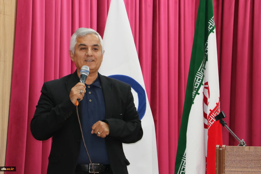 
همایش بزرگ 600 تن از مدیران ،معلمان و دبیران راهنمای  کارورزی استان آذربایجان شرقی 13