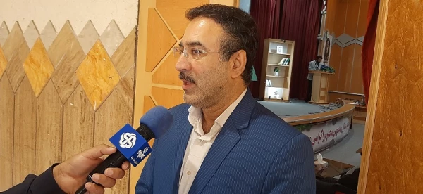 معلم الگو و اسوه دانش آموز است 7