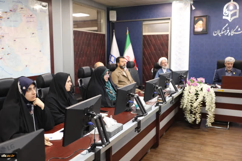 جلسه شورای تخصصی فرهنگی و اجتماعی با محوریت بررسی ابعاد طرح سواد قرآنی برگزار شد 3