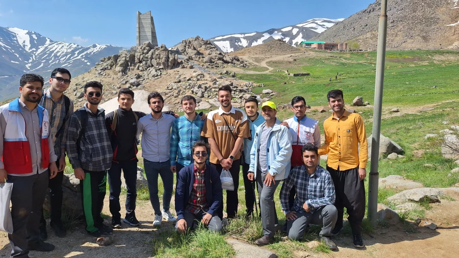 سعود جمعی از کارکنان و دانشجویان پردیس شهید مقصودی به ارتفاعات همدان 4