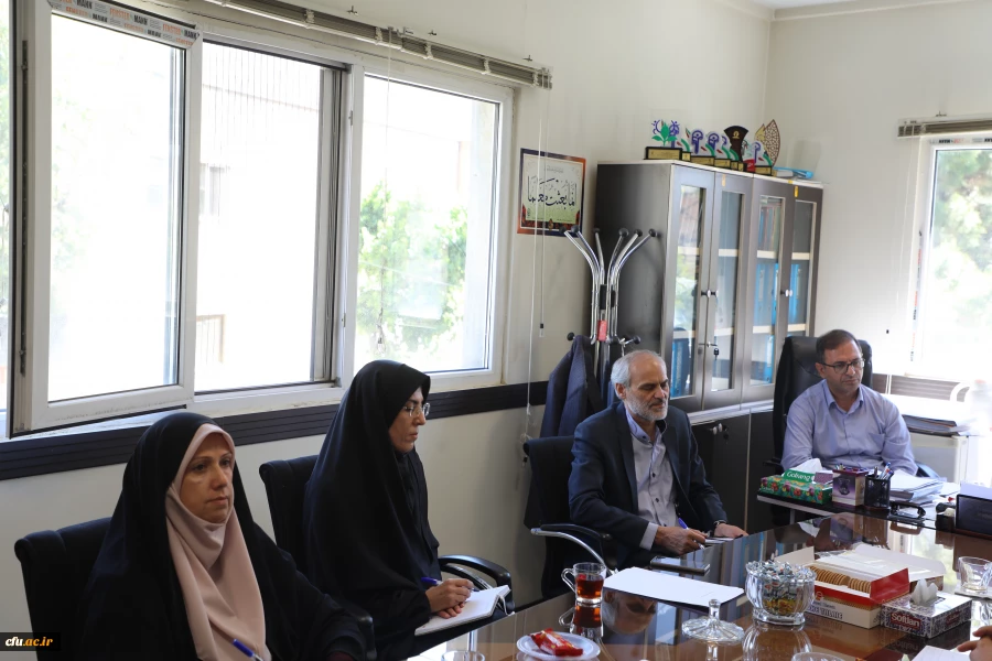 تشکیل اولین جلسه کارگروه ارزیابی سلامت روان دانشجویان بدو ورود سال 1403: 3