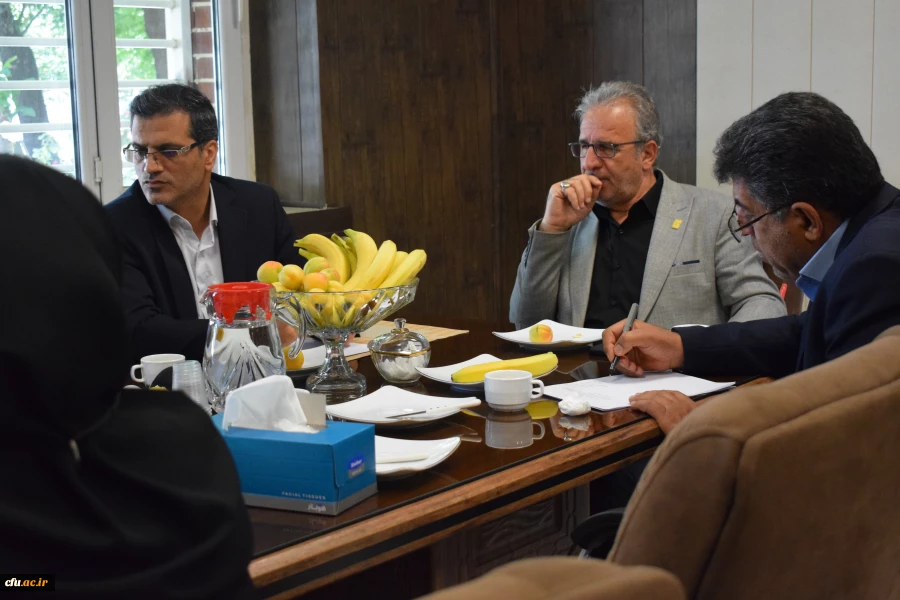 بازدید هیات نظارت، ارزیابی و تضمین کیفیت استان از دانشگاه فرهنگیان کرمانشاه و تقدیر از اعضای هیات رئیسه دانشگاه
 2