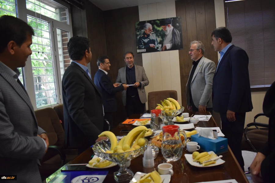 بازدید هیات نظارت، ارزیابی و تضمین کیفیت استان از دانشگاه فرهنگیان کرمانشاه و تقدیر از اعضای هیات رئیسه دانشگاه
 8