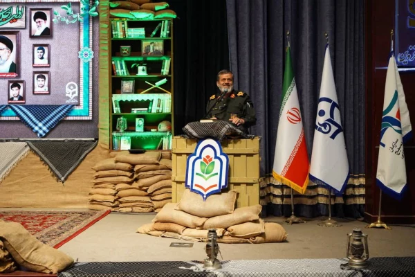 شهدای دانشجو معلم با نثار جانشان درس واقعی ایثار، شجاعت و از خودگذشتگی را به آیندگان یاد دادند. 5