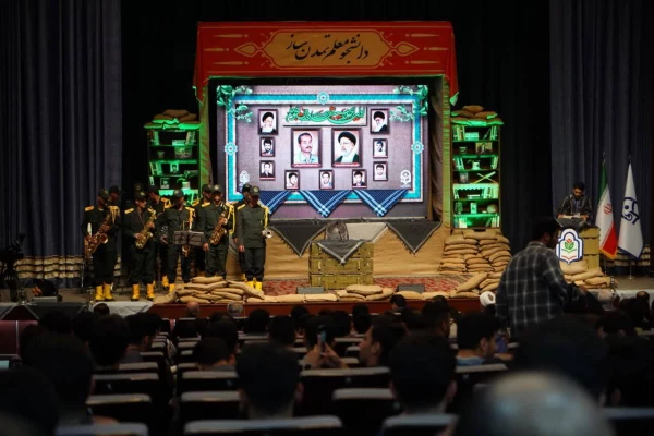 شهدای دانشجو معلم با نثار جانشان درس واقعی ایثار، شجاعت و از خودگذشتگی را به آیندگان یاد دادند. 8