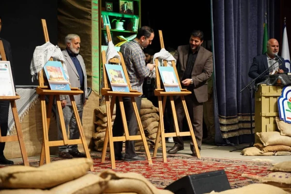 شهدای دانشجو معلم با نثار جانشان درس واقعی ایثار، شجاعت و از خودگذشتگی را به آیندگان یاد دادند. 10