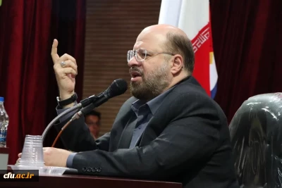 حضور و سخنرانی نماینده جنبش حماس در پردیس شهید باهنر اصفهان