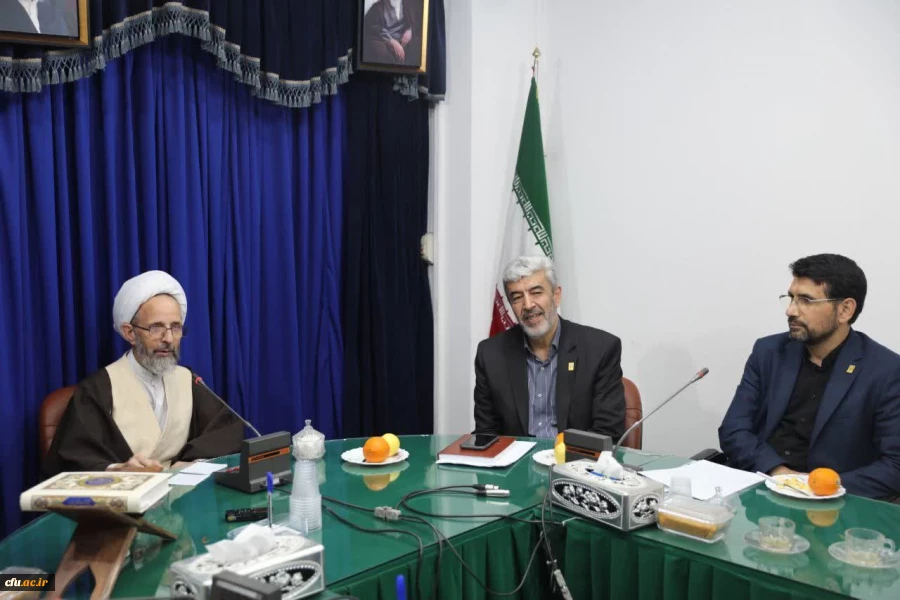 دیدار رییس و اعضای هیات رییسه دانشگاه فرهنگیان با رییس موسسه امام خمینی( ره)  3